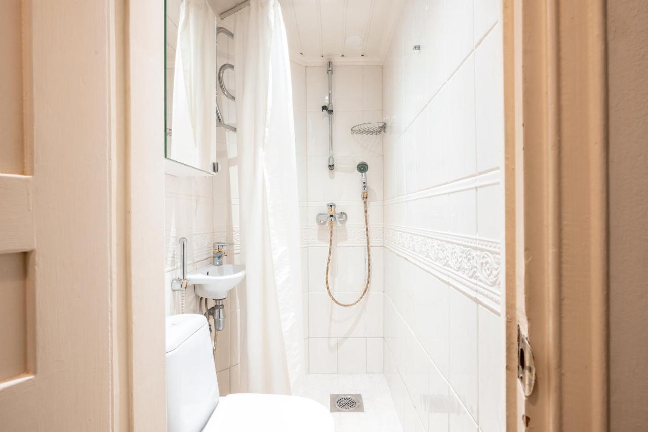 2Ndhomes Cozy & Compact Top Floor Studio In Erottaja Helsinki Bagian luar foto