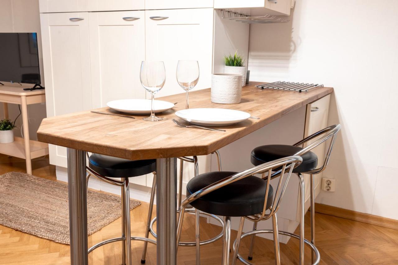 2Ndhomes Cozy & Compact Top Floor Studio In Erottaja Helsinki Bagian luar foto